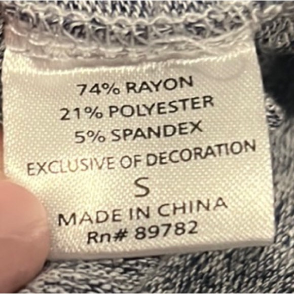 Natori oversized Cowl Neck Light Sweater with Relaxed Fit size Small - Picture 15 of 15